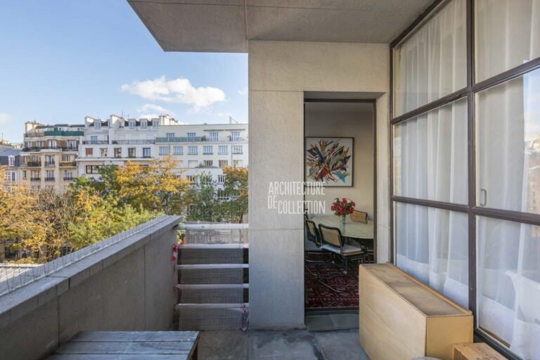 appartement moderne avec balcon et jardin