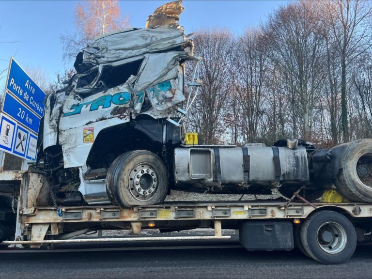camion en action sur une route ouverte