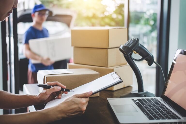 Pourquoi votre envoi a-t-il été remis en lot au destinataire 60 colis regroupes en attente de livraison