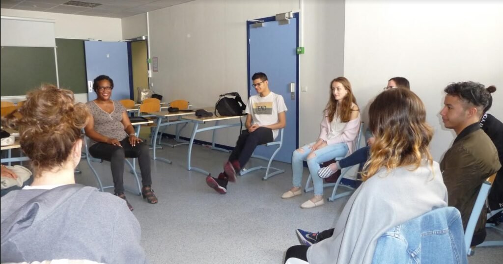 Quel niveau d'étude est requis pour devenir sophrologue en France 1 des etudiants en formation de sophrologie