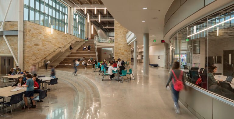 deux assemblees en simultane un espace partage