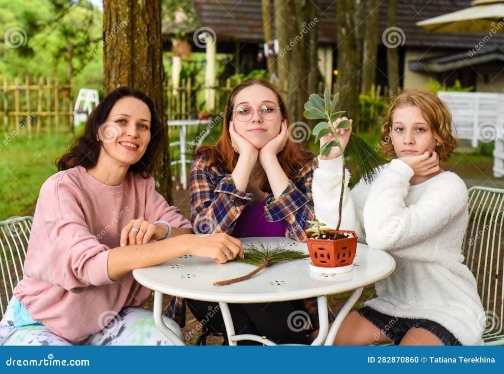 Peut-on donner les intérêts bancaires que l'on perçoit à sa sœur 1 deux soeurs discutant autour dune table