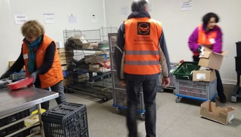 distribution alimentaire aux personnes demunies