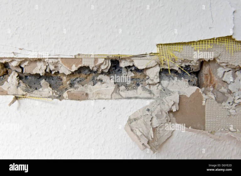 Quels sont les immeubles en péril à Paris selon la liste officielle 2 immeubles delabres a paris en renovation