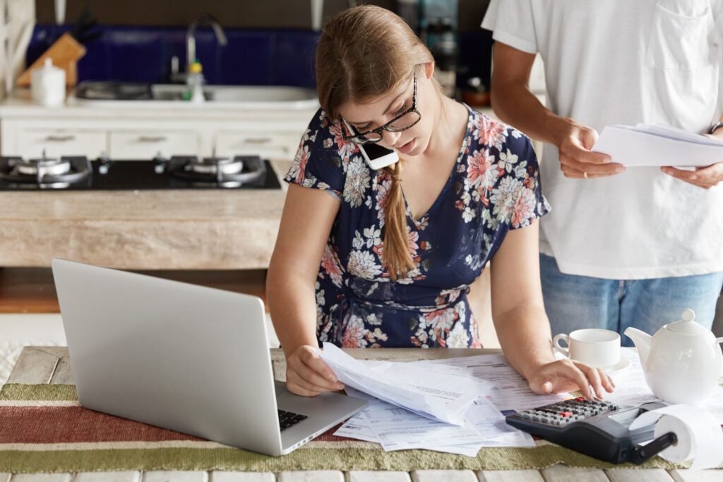 Puis-je travailler tout en touchant des allocations chômage en France