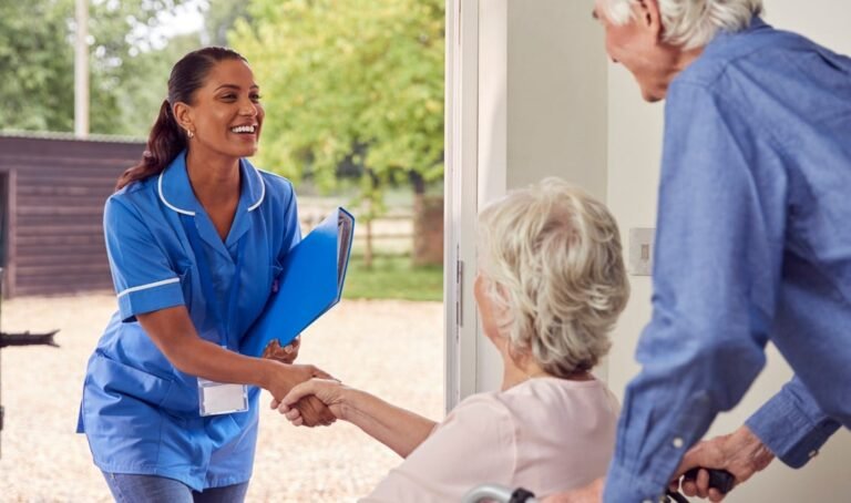 personne utilisant un cesu pour des services