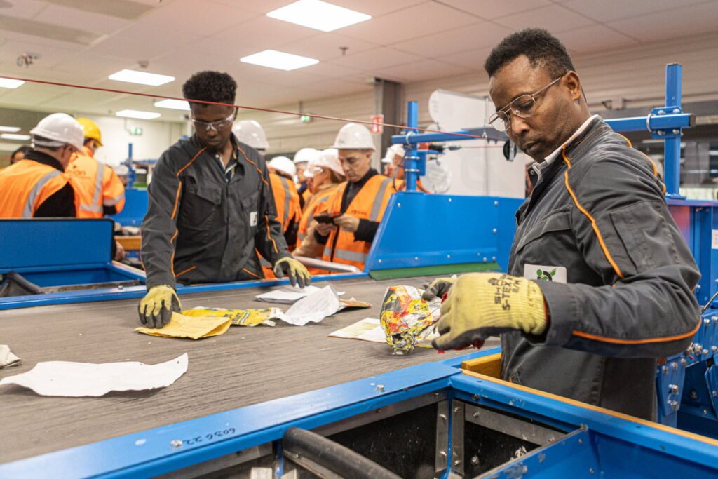 Quels types d'emplois sont disponibles dans les centres de tri La Poste 1 Quels types d’emplois sont disponibles dans les centres de tri La Poste