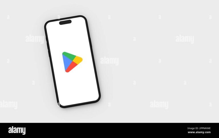 smartphone avec icone play store ouverte