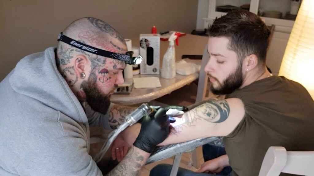 Le tatouage à domicile est-il légal en France et sous quelles conditions