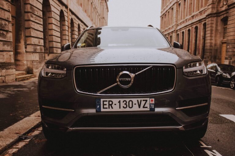 voiture avec plaque dimmatriculation francaise