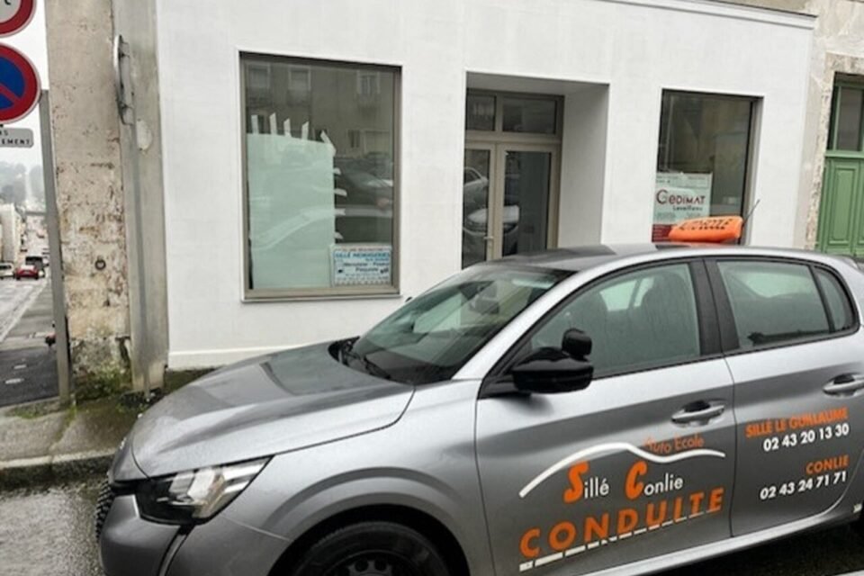 Pourquoi choisir une auto-école à Saint-Étienne du Mans