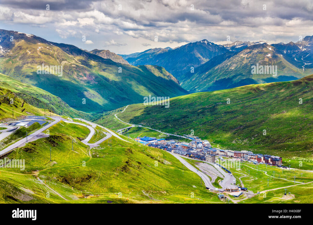 vue des montagnes au pas de la case