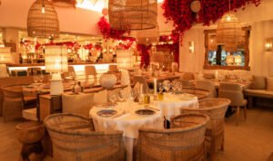 vue ensoleillee du restaurant la petite plage